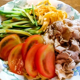 豚肉で冷やし中華